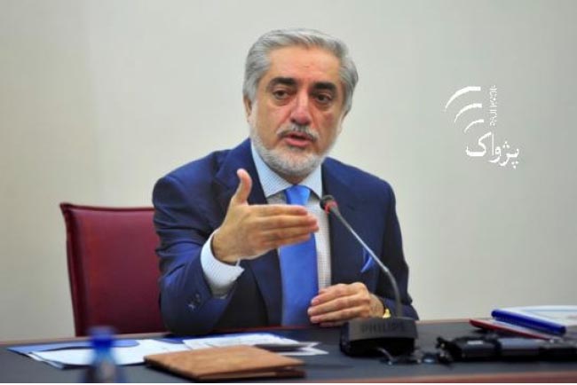 عبدالله در برابر اظهارات اخير کرزى عکس العمل نشان داد
